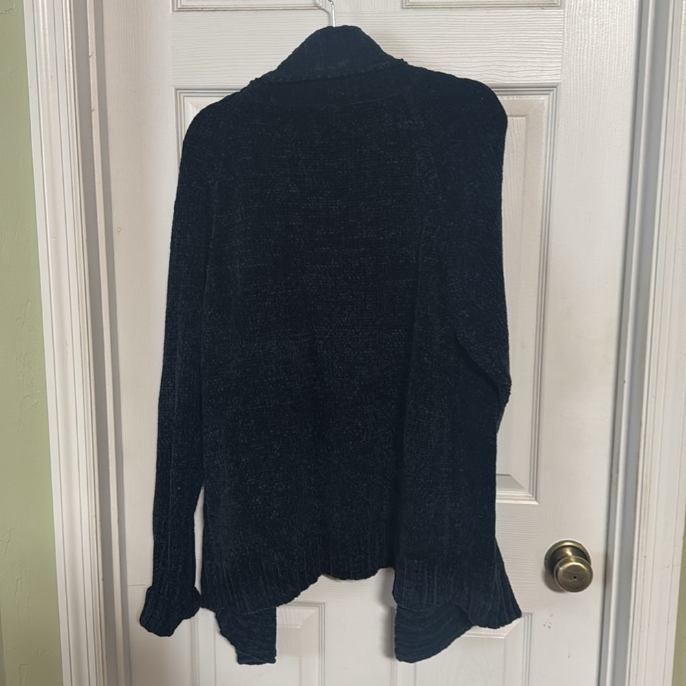 NWT dark navy blue sweater - Picture 5 of 5